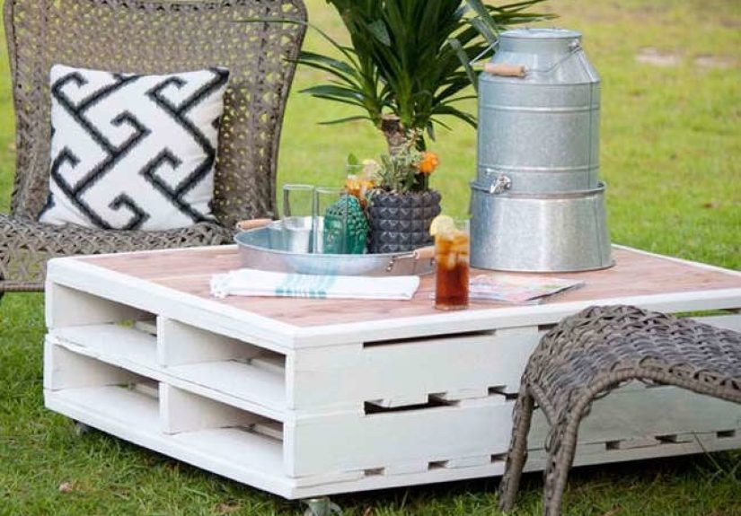 15 Doable Designs for a DIY Patio Table - Bob Vila
