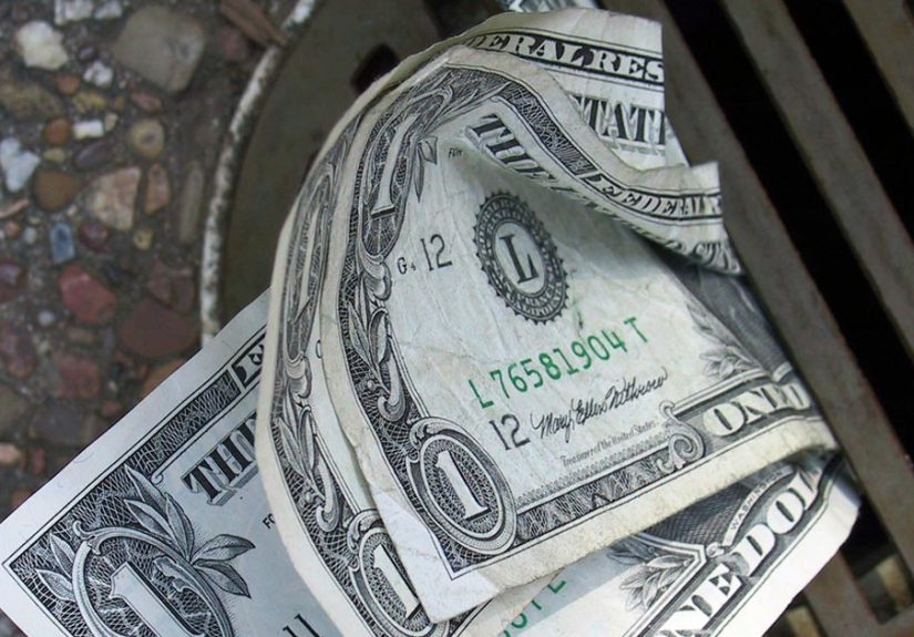 6 Logical Fallacies That Cost You Money Every Day