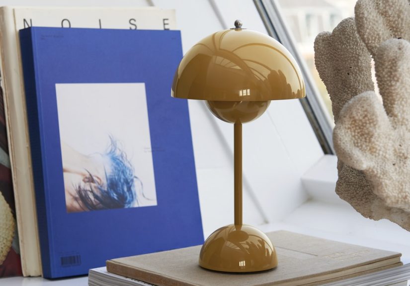 Flowerpot VP9 Portable Table Lamp