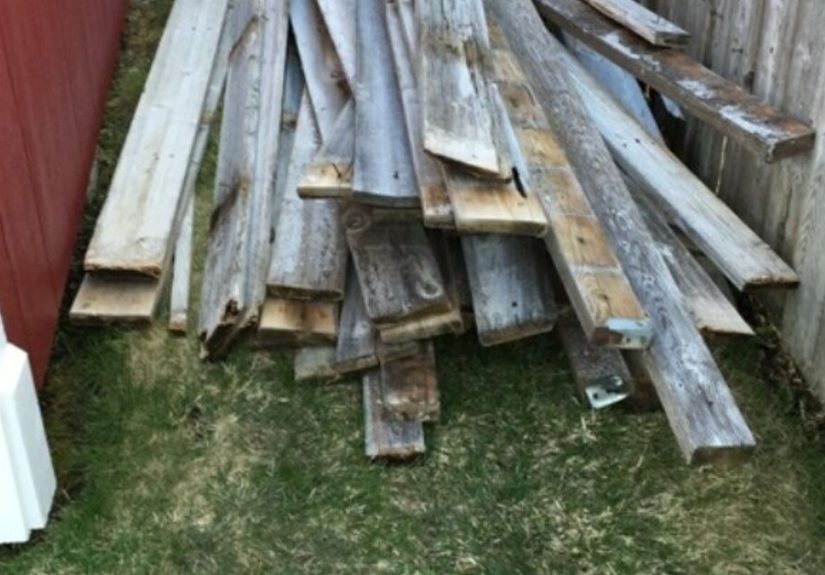 How to Build a Reclaimed Wood Tree Bench DIY