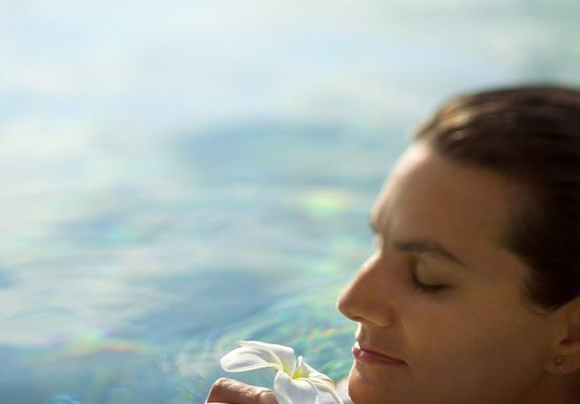 How to Make the Hot Tub Water Smell Good