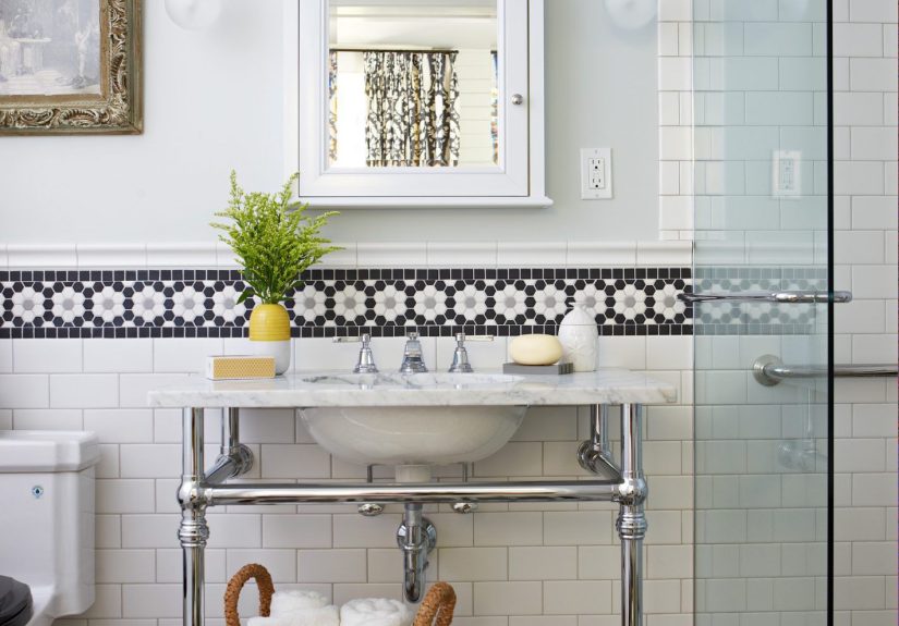 These 20 Small-Bathroom Decorating Ideas Deliver Big Impact