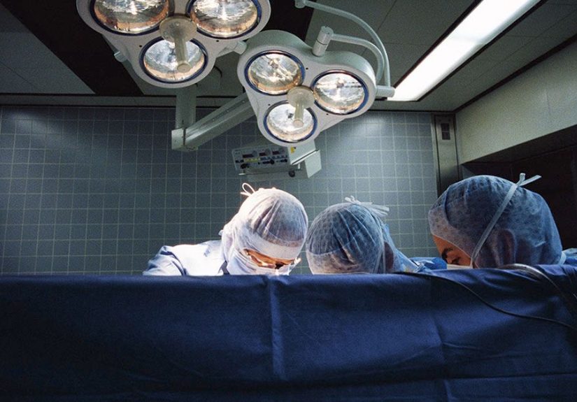 Thyroid lobectomy: Purpose, procedure, recovery, and more