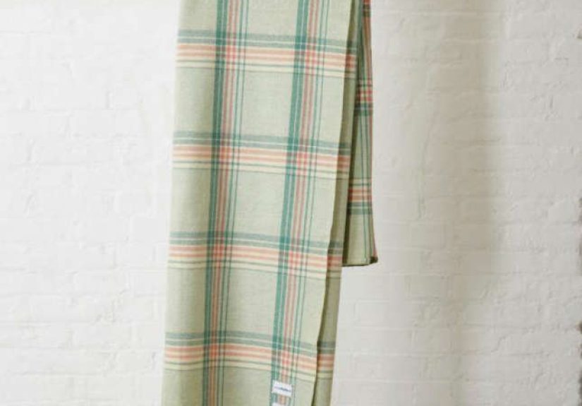 Vintage Darned Blanket No.B05