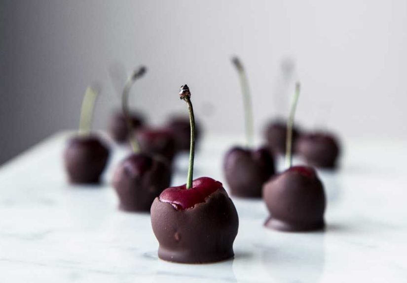 What Are Polyphenols? Types, Benefits, and Food Sources