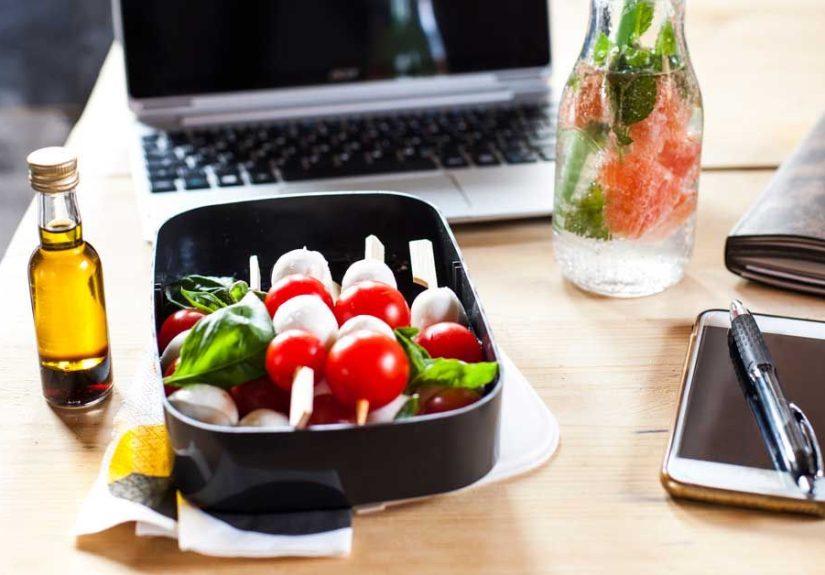 10 Nutrient-Rich, Low Calorie Snacks