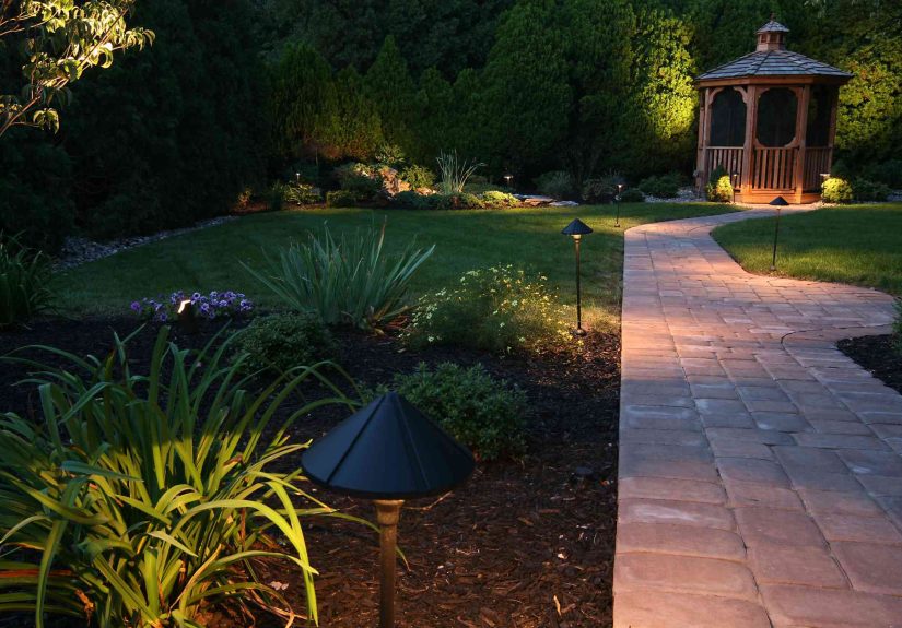 15 Stunning Garden Path Lighting Ideas We Love