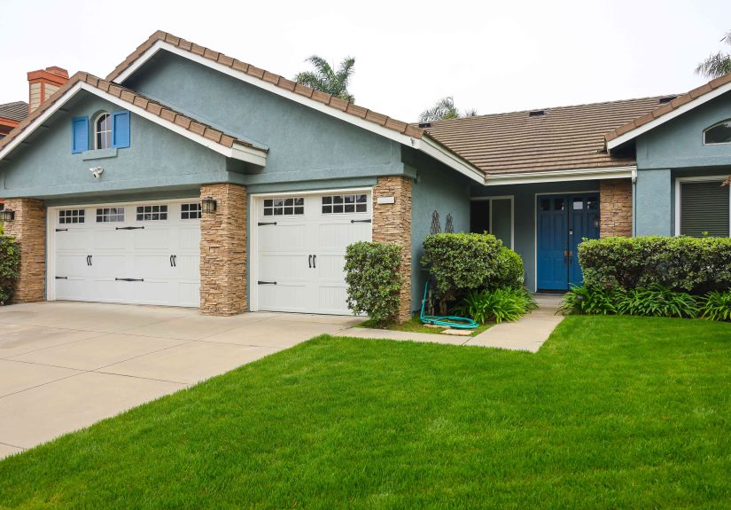 5 Things That Make Your Front Yard Look Empty, Gardeners Say