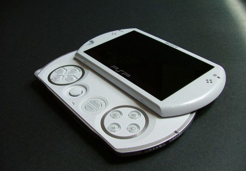 An Overview of the PSPgo Specifications