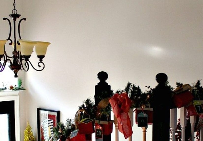 Christmas Entry and Advent Calendar Garland