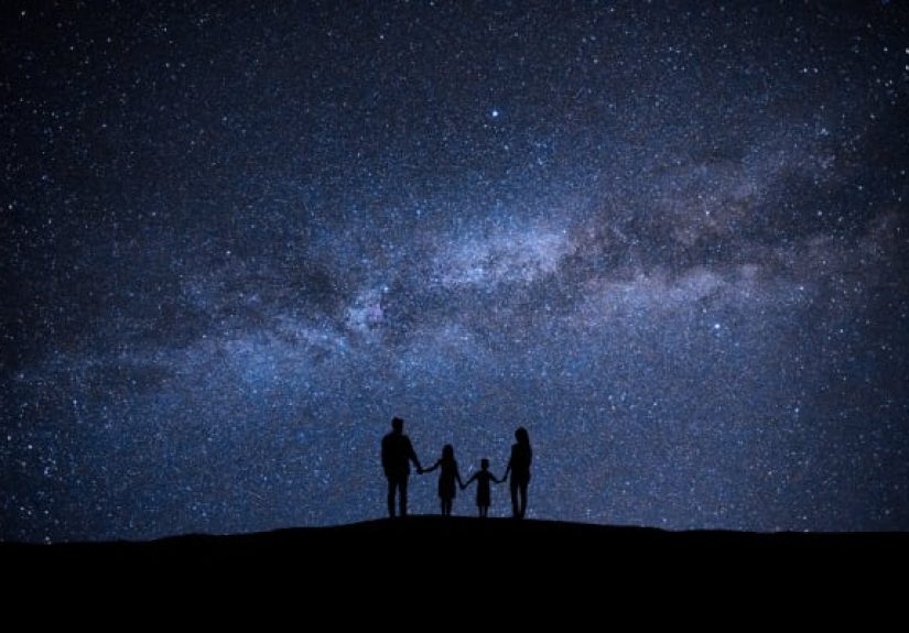 Family Stargazing Tips + Apps for Finding Constellations