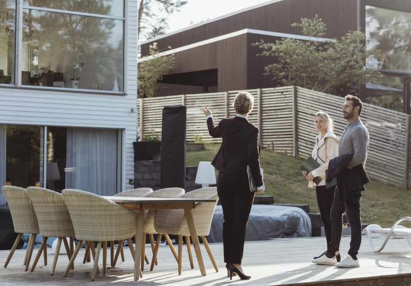 Home Prices Soar, Inflation Makes Consumers Gloomier