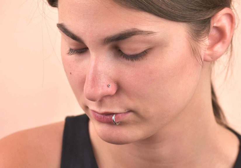 How to Make a Fake Lip Ring: 8 Steps