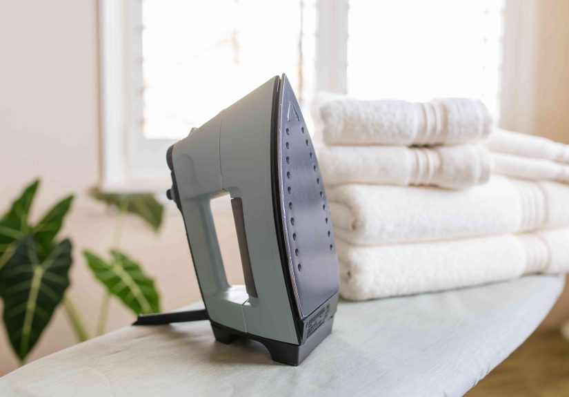 How to Select the Right Iron Settings for Any Fabric