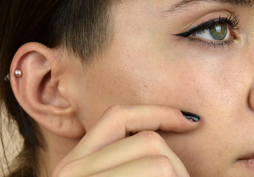 How to Stop Eyeliner from Smudging: Expert Tips & Tricks