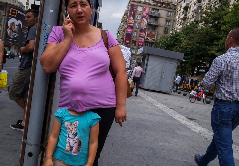 This Photographer Captured 40 Unexpectedly Funny Moments Spotted On The Streets