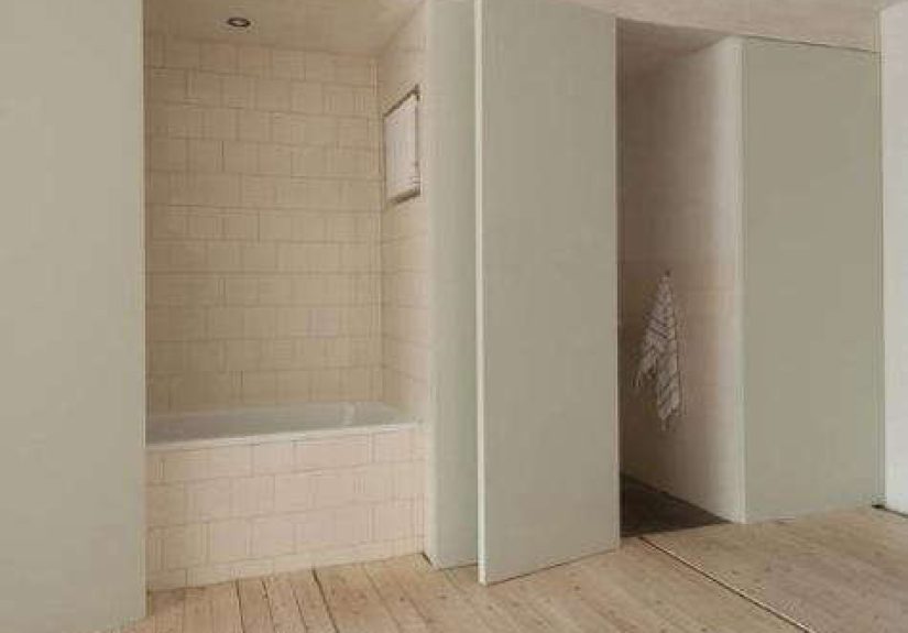 Bath: Closet Bath Roundup