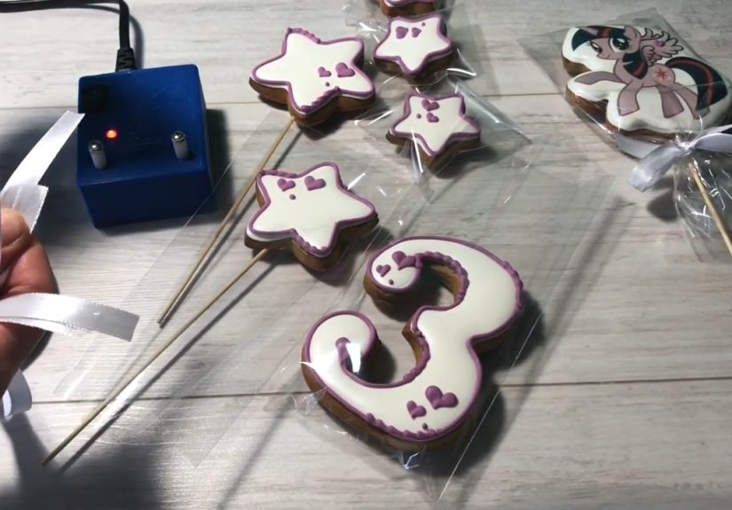 Hot Wire Ribbon Cutter Ceremoniously Heats Up Productivity