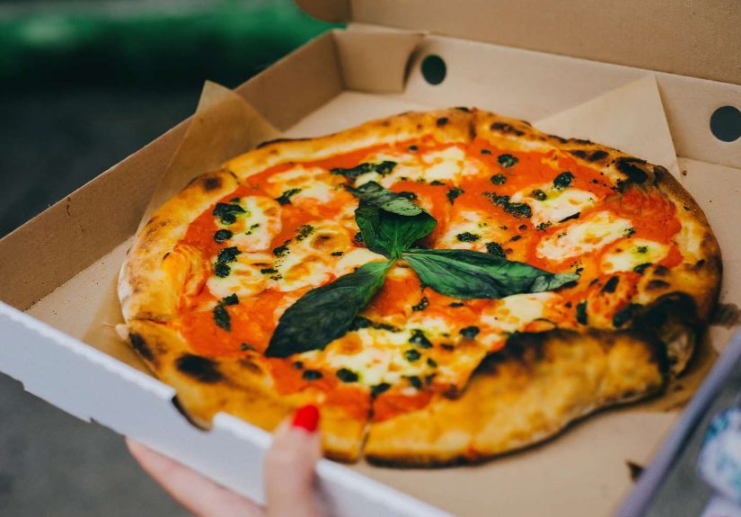 How Much to Tip for Food Delivery, According to an Expert