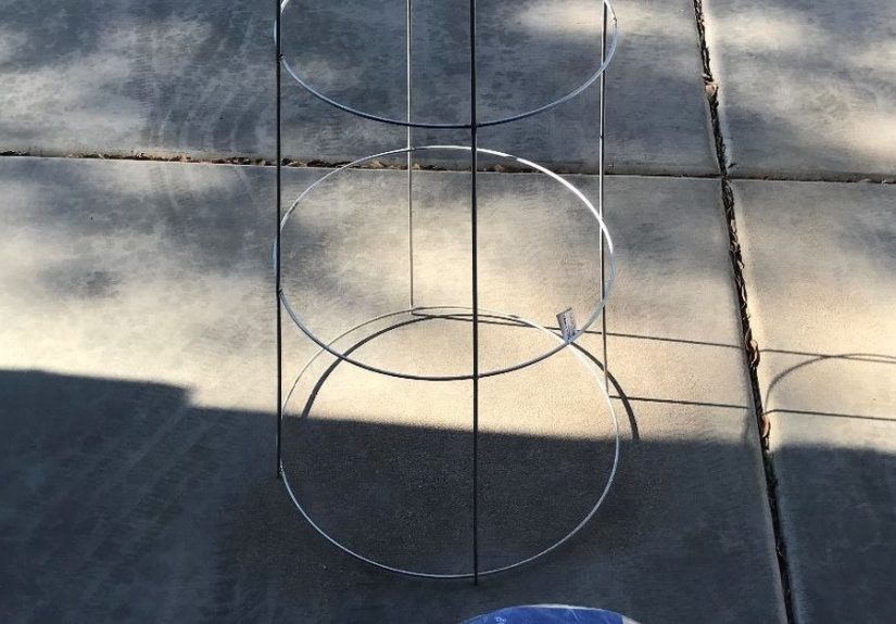 How to Make a Tomato Cage Side Table DIY