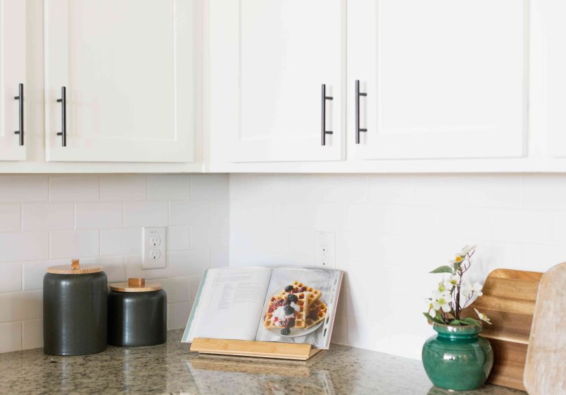 18 Easy, Stylish Kitchen Counter Decor Ideas