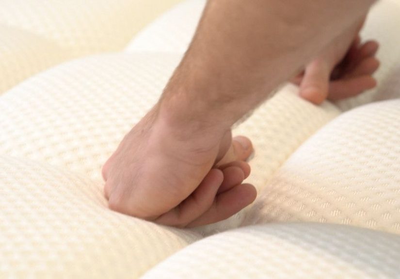 DreamCloud vs. Casper Mattress Review  Healthline