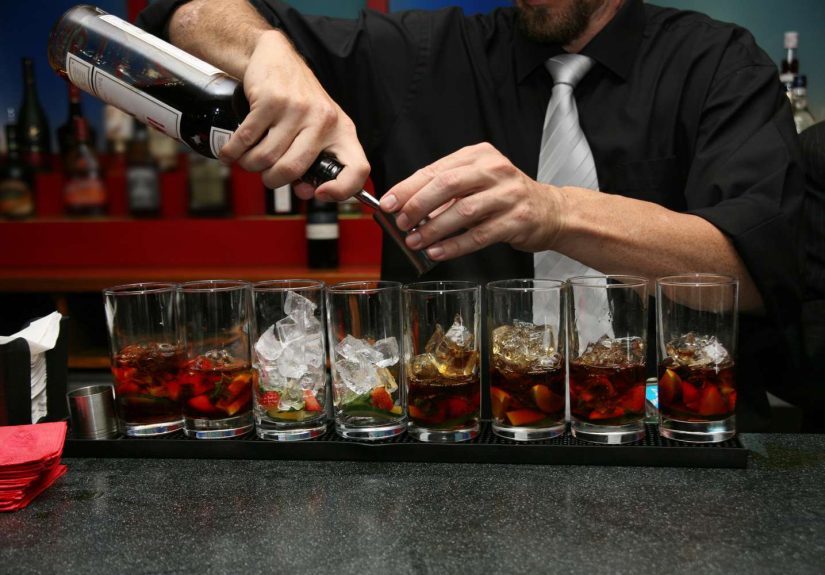 How to Build Mixed Drinks in the Glass