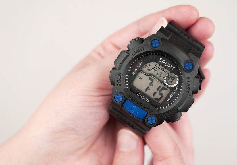 How to Set a Digital Watch: What Do Those 4 Buttons Do, Anyway?