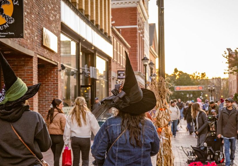 These Are the Top 13 Halloween Towns, According to Zillow