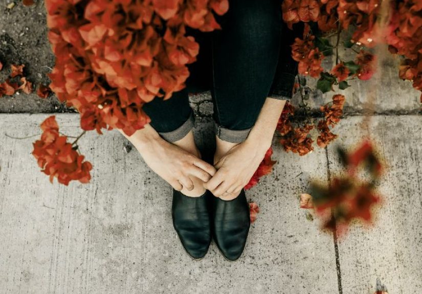 Tingling in Feet or Hands: 15 Causes and Symptoms