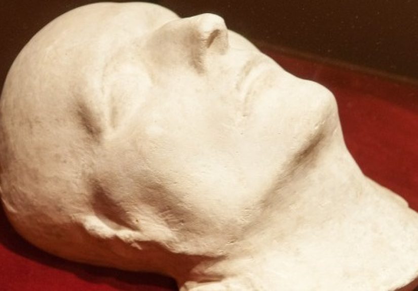 10 Controversial Death Masks Of Famous People