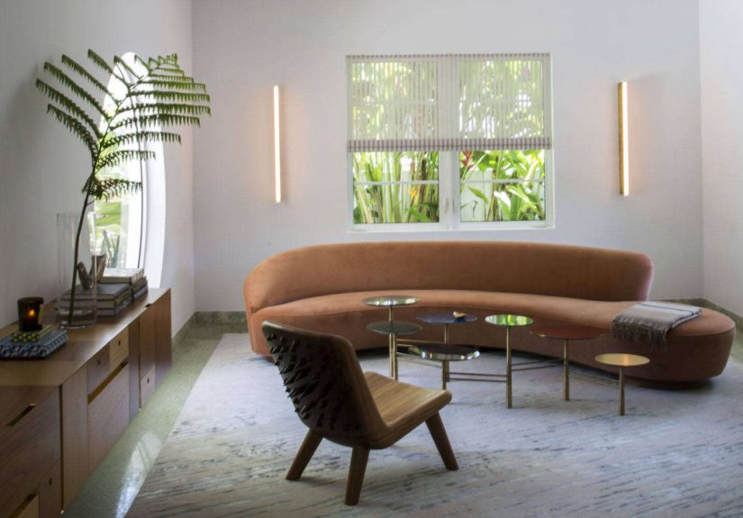 10 Easy Pieces: Curved Sofas