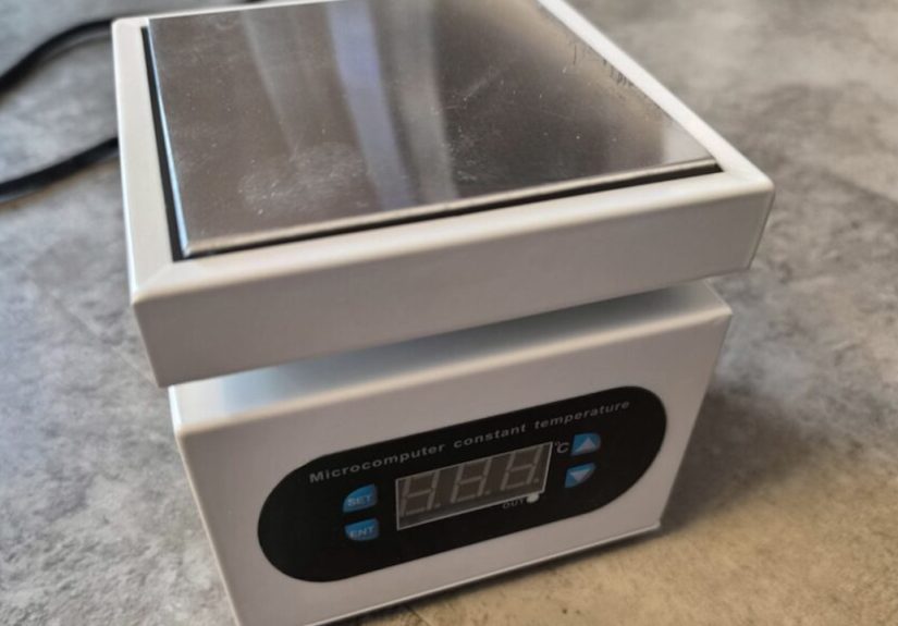 Cheap 10x10cm Hotplate Punches Above Its Weight